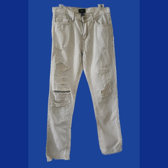 Forever 21 Other - Forever 21 Distressed Slim Jeans NWOT